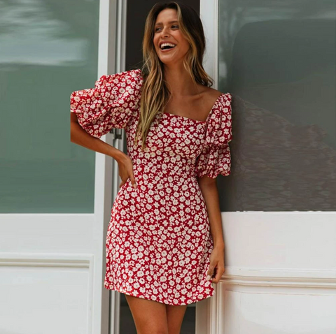 Robe rouge à fleurs hotsell