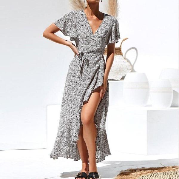 robe longue blanche avec fleurs noires